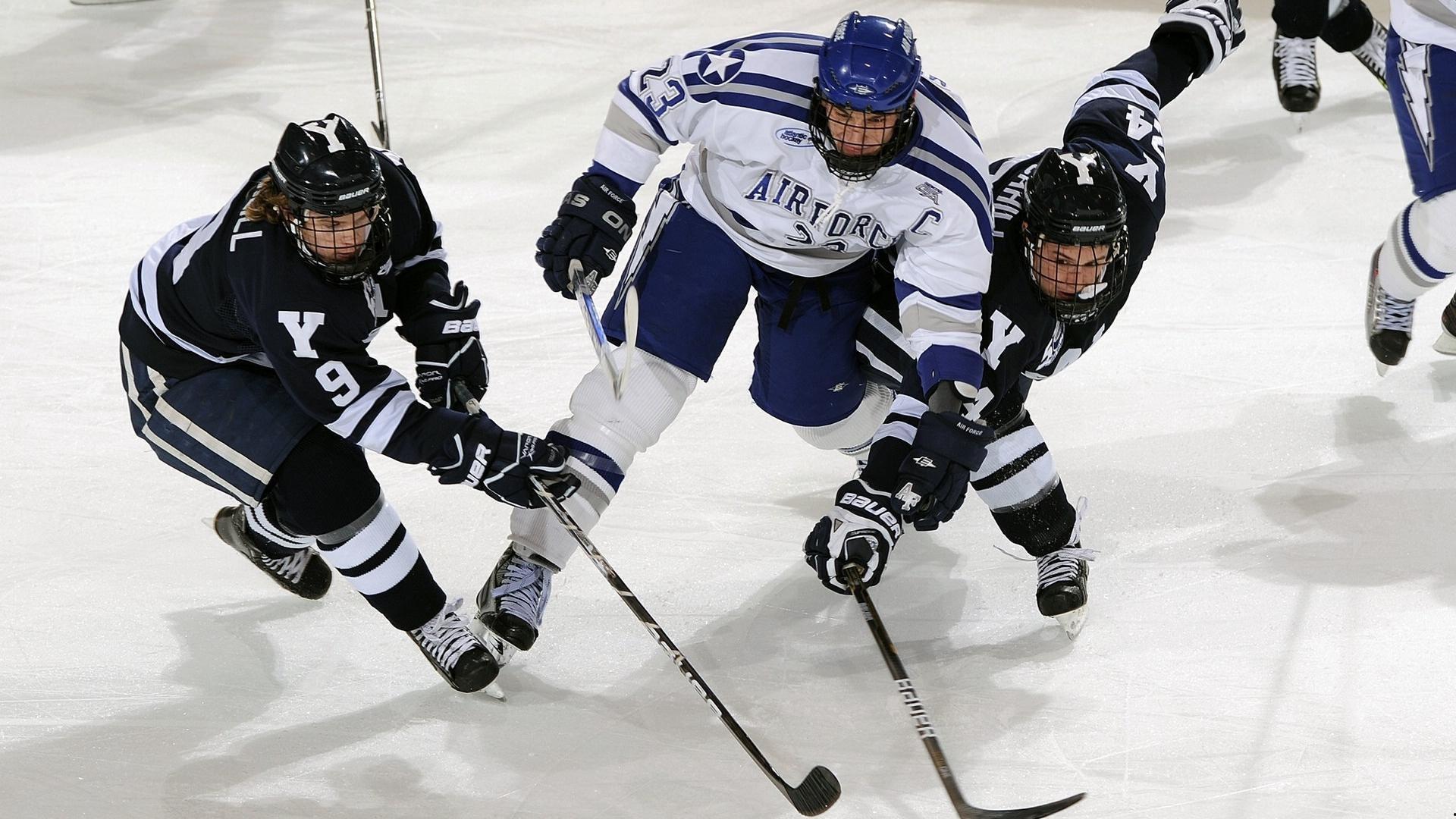 篮球新星杨瀚森训练场偶遇传奇皮蓬，训练师坦言，他将是下一个姚明