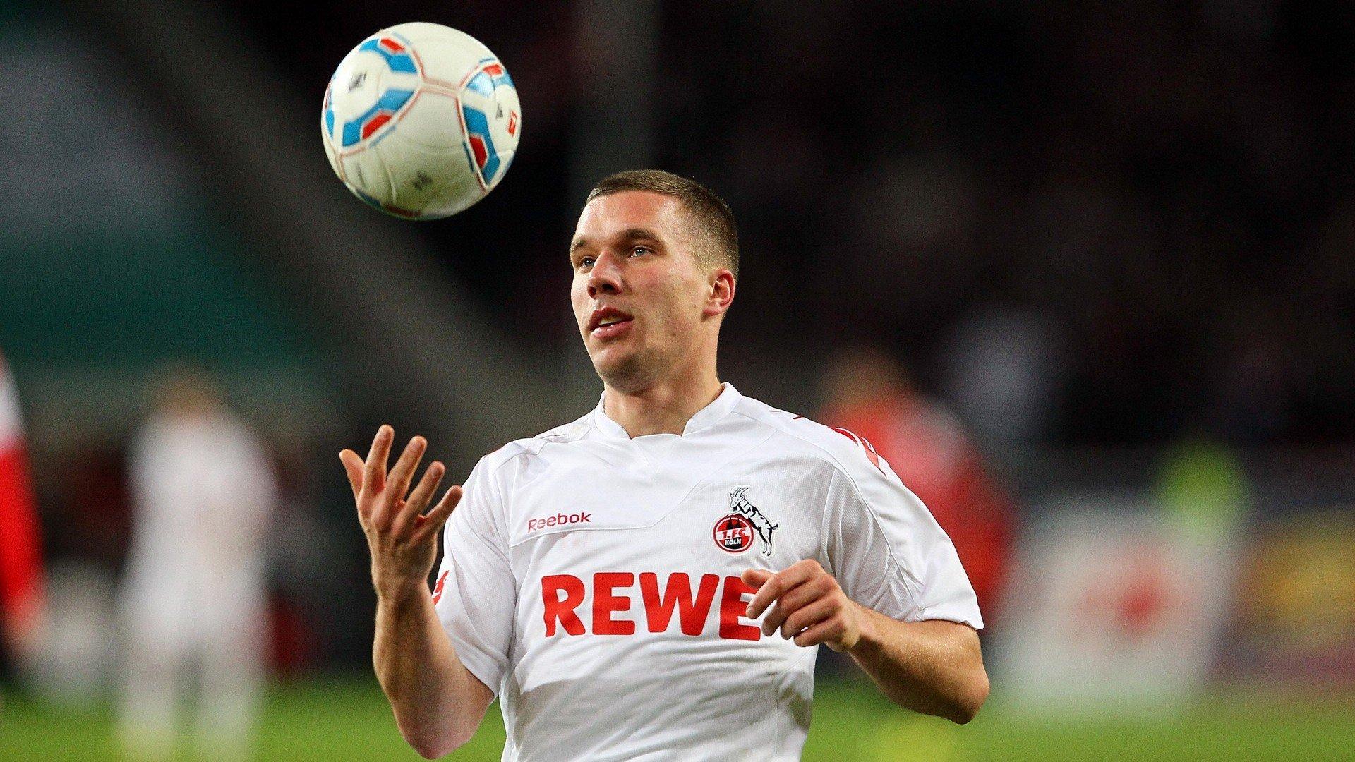 水晶宫引援瞄准传奇射手瓦尔迪，昔日庆祝画面或成转会焦点